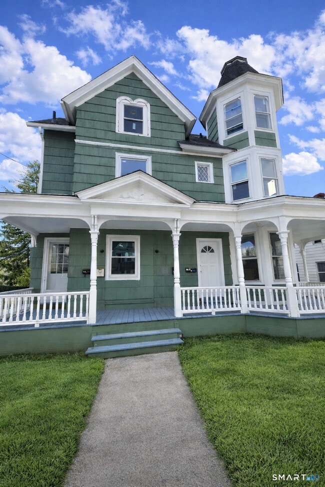 Building Photo - 21 Pearl St