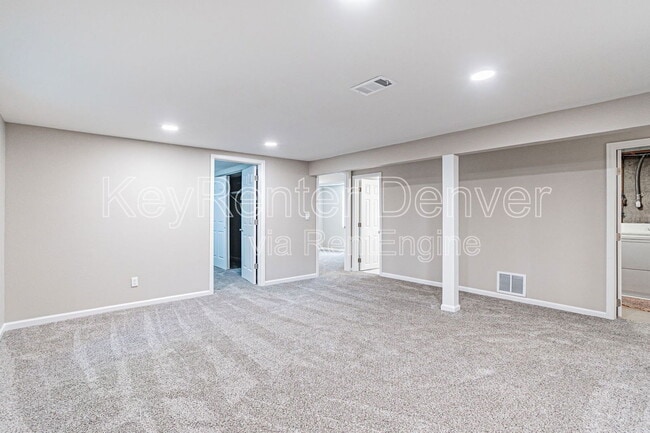 Building Photo - 3730 W Saratoga Ave