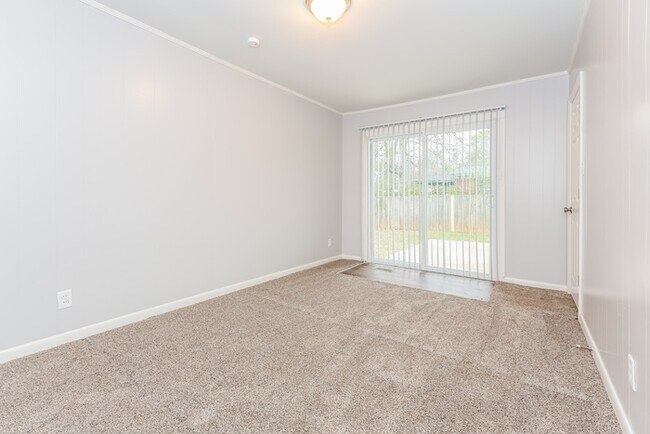 Building Photo - Beautiful Ranch Style Home!