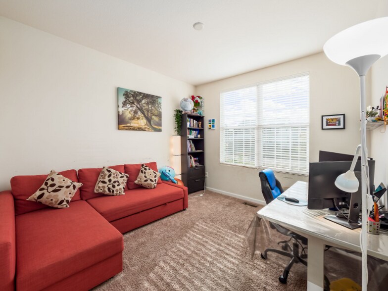 Building Photo - 2194 Preakness Pl