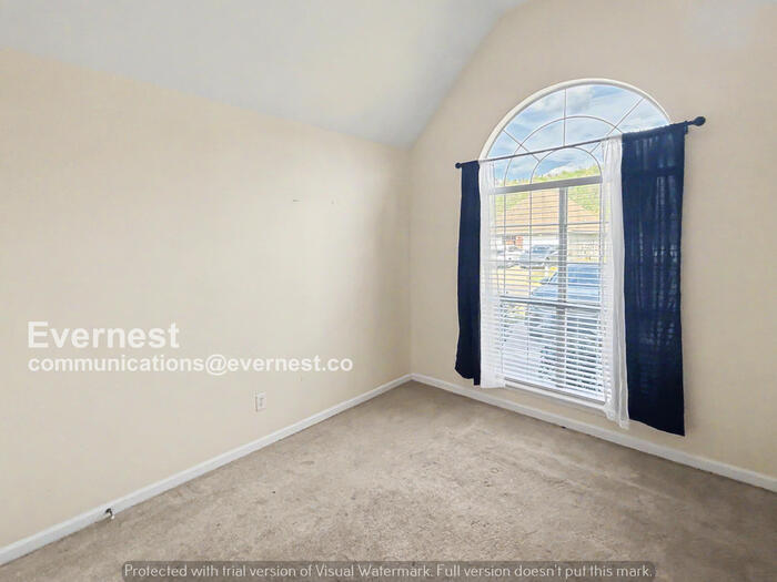 Building Photo - 212 St John Dr