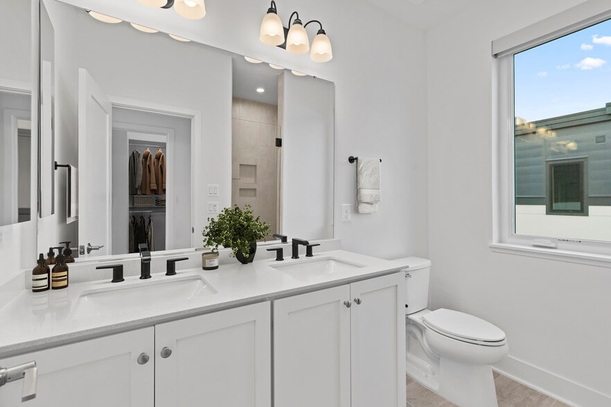 double vanity bathroom - 2609 Platt Ct NW