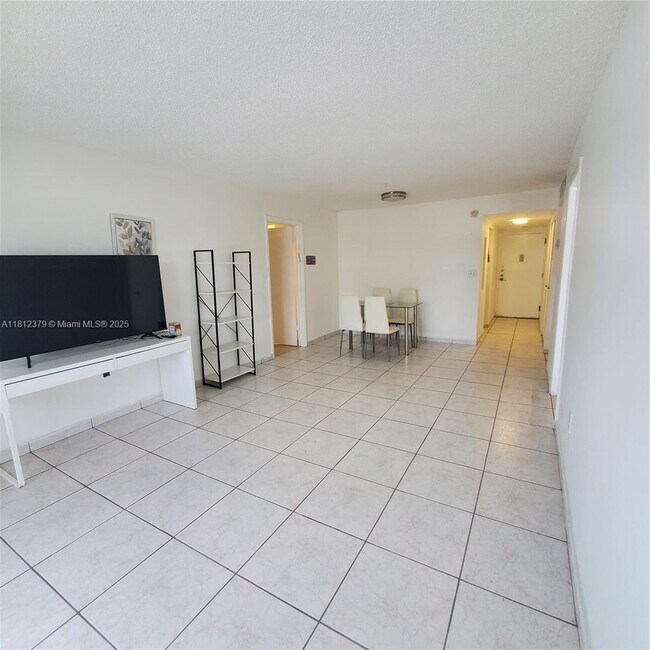 Building Photo - 4101 Indian Creek Dr