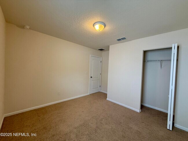 Building Photo - 3635 Summit Oaks Dr