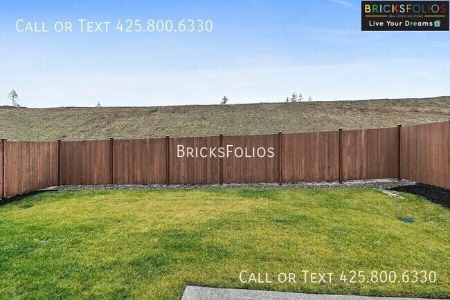 Building Photo - Your Dream Home Awaits in Port Orchard!
