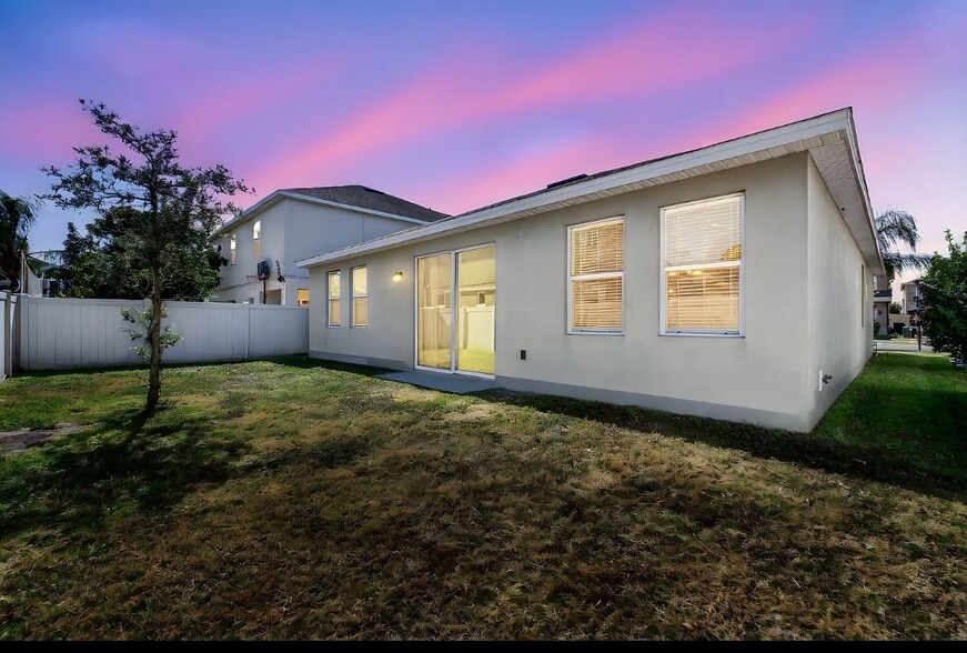 Building Photo - 3263 Olivera Way