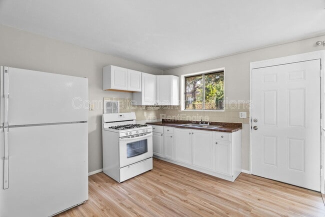 Building Photo - 10344 Viscount Dr