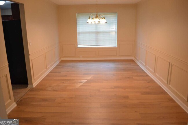 Building Photo - 6157 Red Top Loop