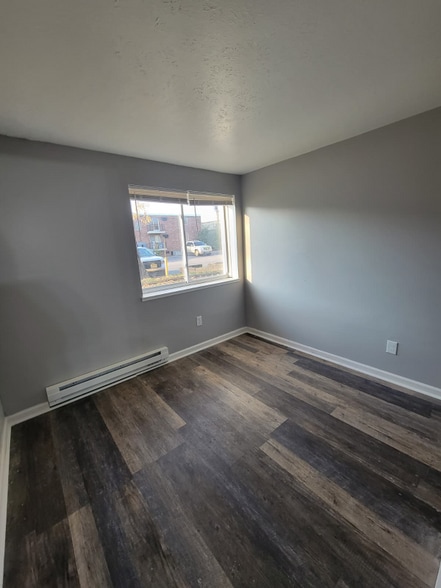 Building Photo - 1815-1819 Garfield Rd