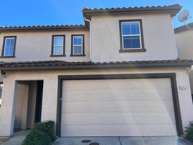 Primary Photo - Low-Maintenance 3BR/3BA Home in Elk Grove – Walking Distance to Shops & Restaurants