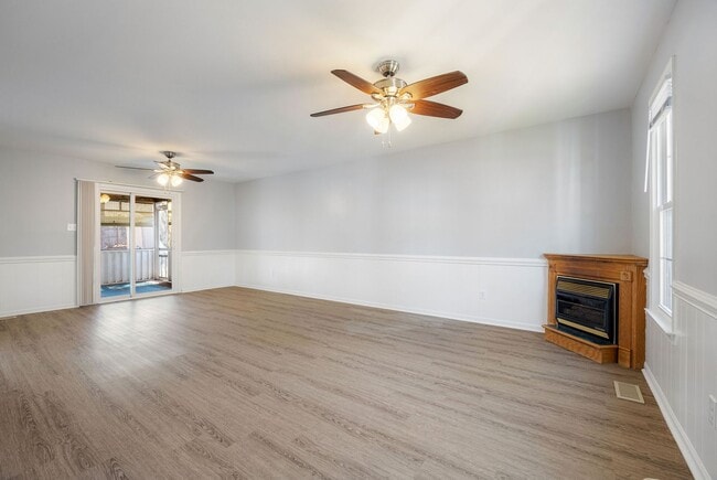 Building Photo - 4 Bedroom Home in Chesterfield County!!!! ***Available Early December***