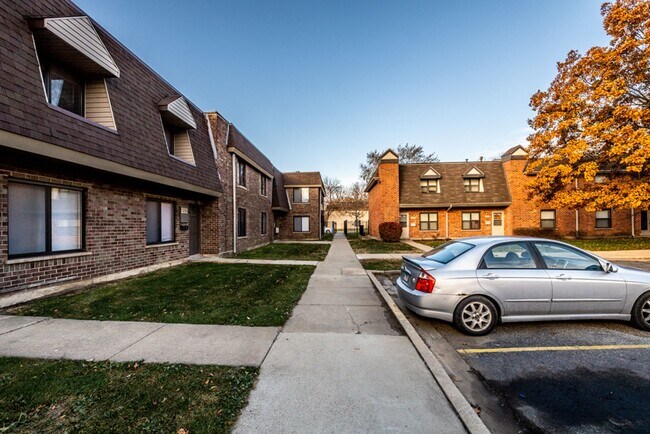 Building Photo - 13256 S Prairie Ave Chicago, IL 60827