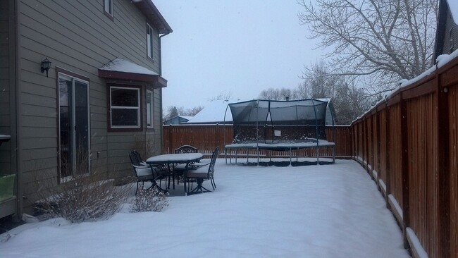 Building Photo - 147 Dogwood Dr