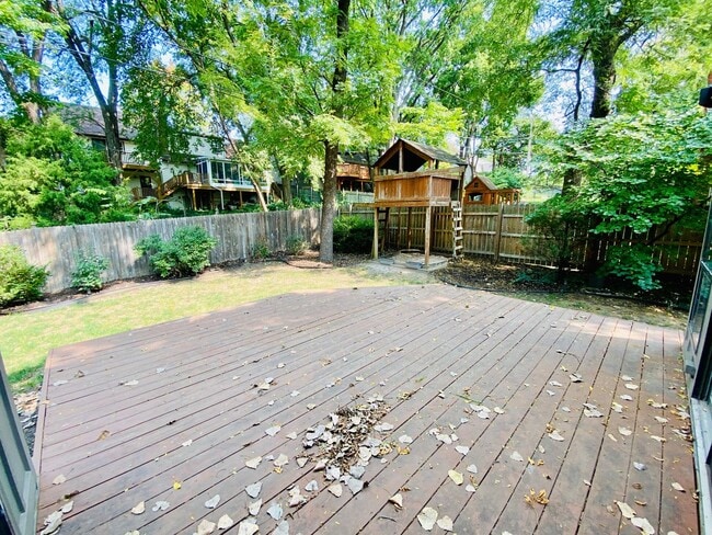Building Photo - {13042} Contemporary in Lenexa + Fenced Ya...