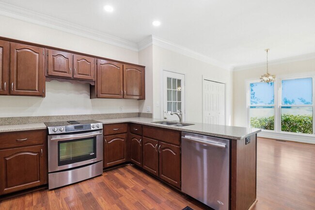 Building Photo - Wilmington Island Home for Lease