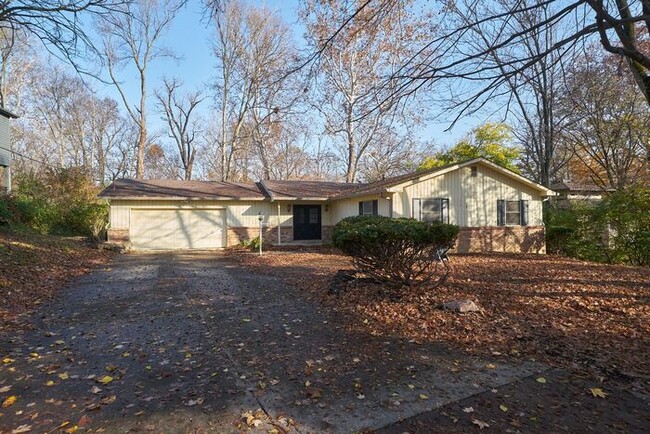 Primary Photo - Spacious 3 Bedroom with Finished Basement ...