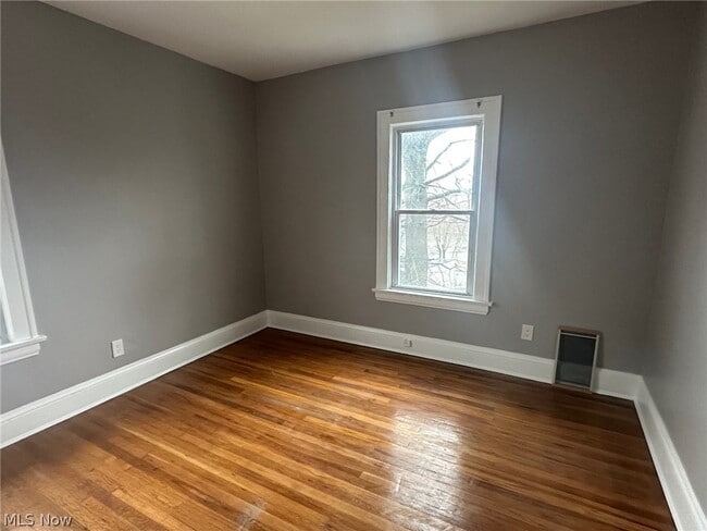 Building Photo - 1764 Algonac Rd