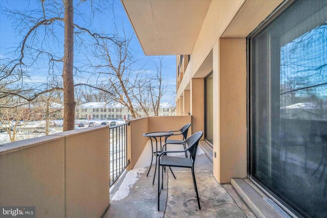 Building Photo - 4141 Henderson Rd