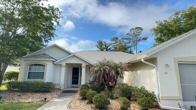 Building Photo - Beautiful 3-Bedroom, 2 bath Home with Screened Porch & Lawn CAre Included