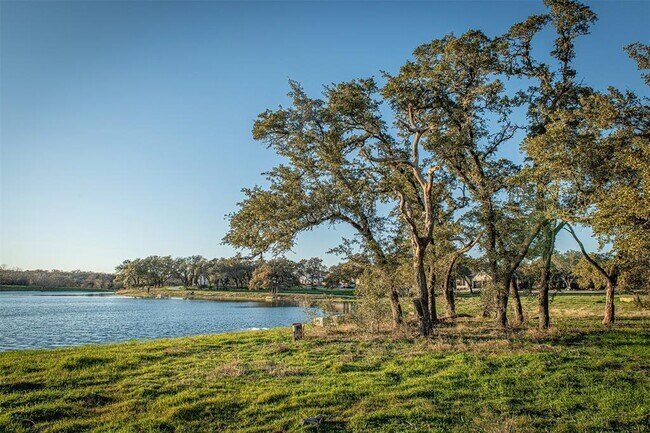 Building Photo - 215 Milam Crk Dr