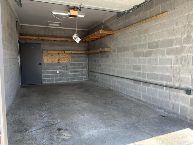 Building Photo - 431 S Columbus St