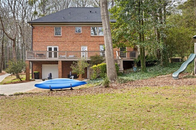 Building Photo - 2270 Emerald Dr