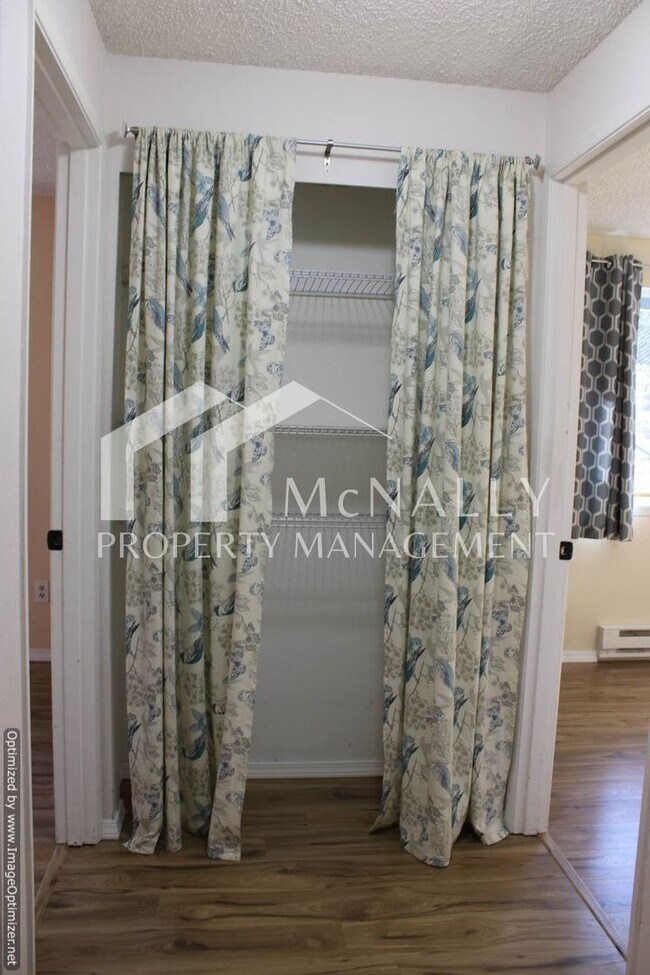 Building Photo - 3 Bedroom Port Orchard Rambler on a Cul-de...