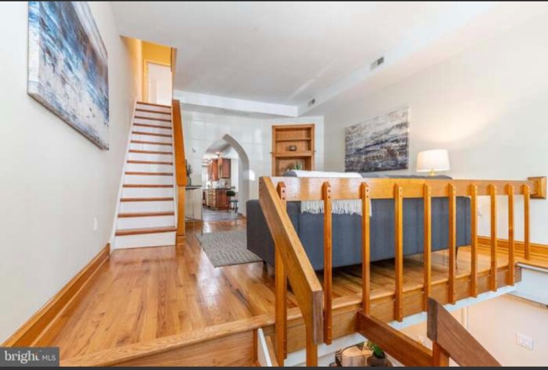 Building Photo - 1318 Dickinson St