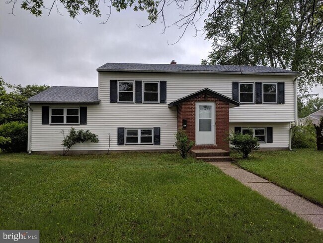 Building Photo - 247 Rutgers Ave