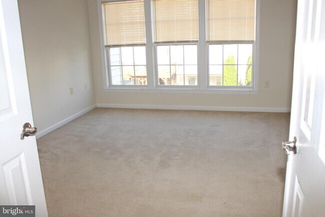 Building Photo - 16382 Gangplank Ln