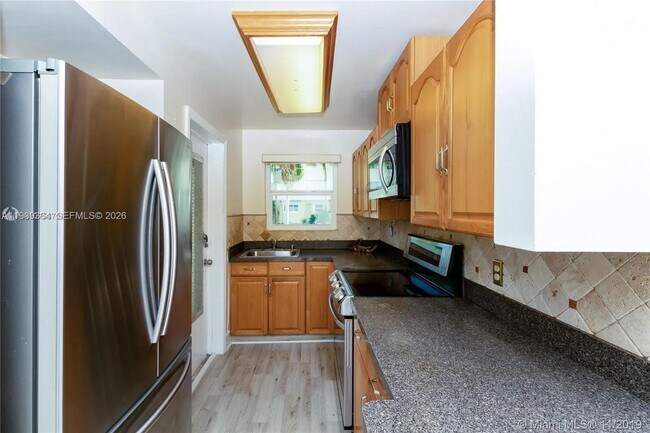 Building Photo - 270 Layne Blvd