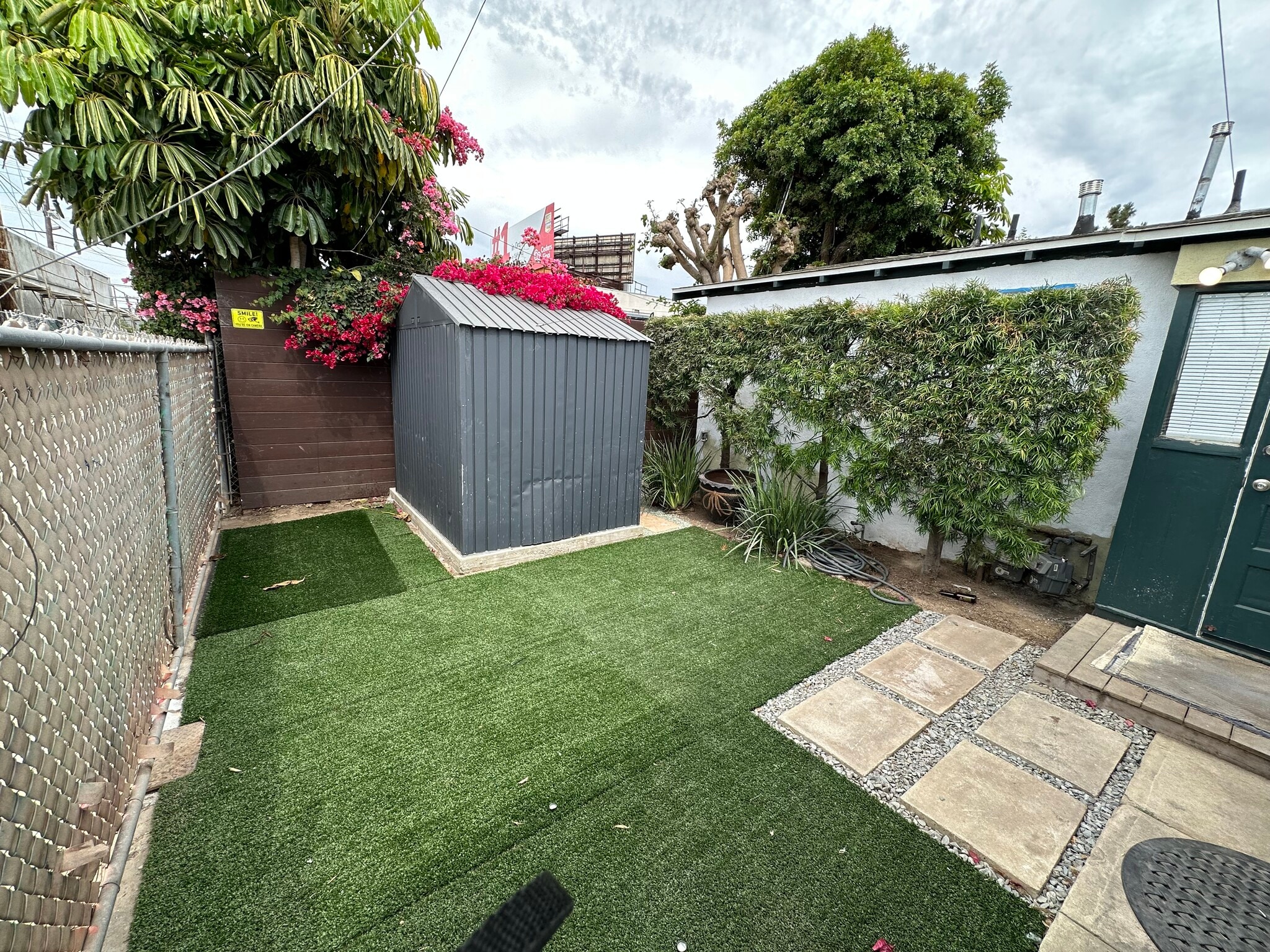 Building Photo - 769 Sunset Ave