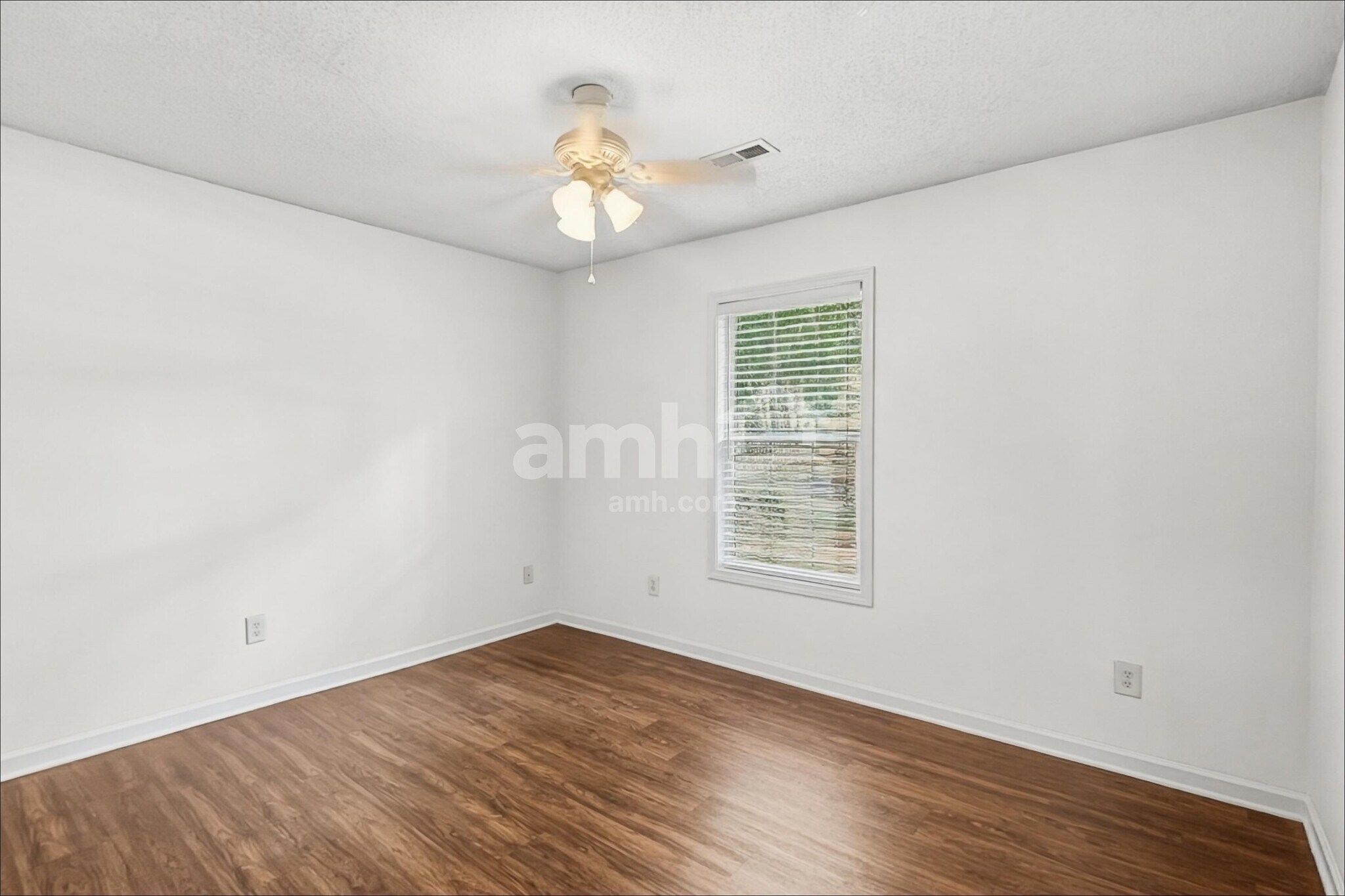 Building Photo - 213 Fiddlers Knoll Ct