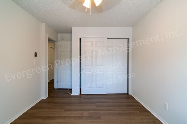 Building Photo - 3950 Manhattan Ave