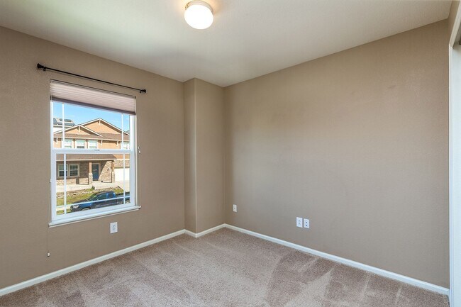 Building Photo - Single Family Home for Rent in the Northgate Area