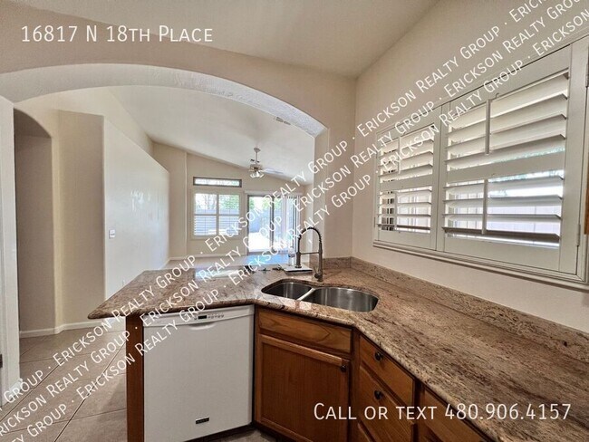 Building Photo - 16817 N 18th Pl