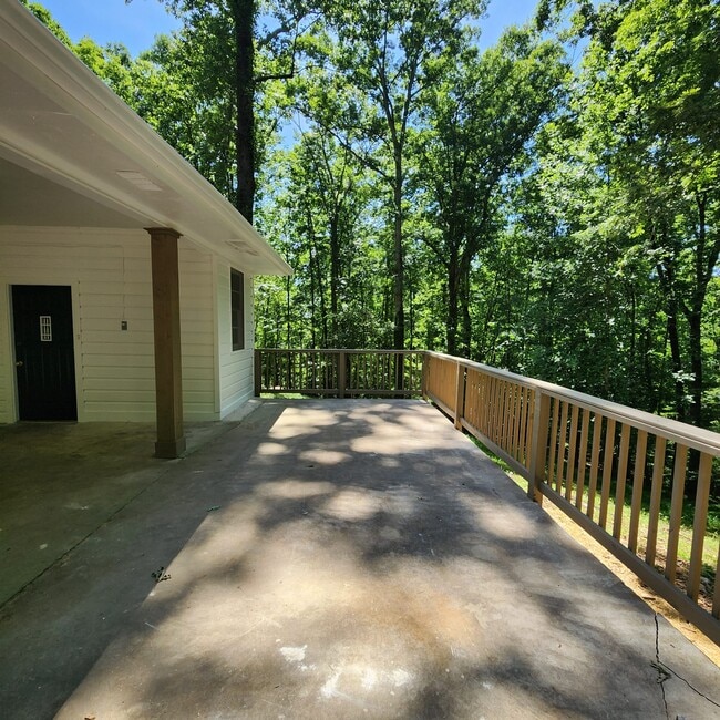Building Photo - 6218 Stewart Rd