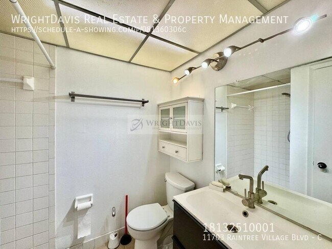 Building Photo - 11703 Raintree Village Blvd