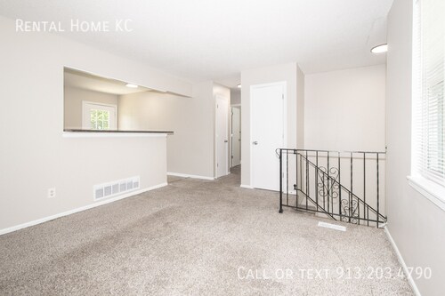 Building Photo - 16413 W 123rd St