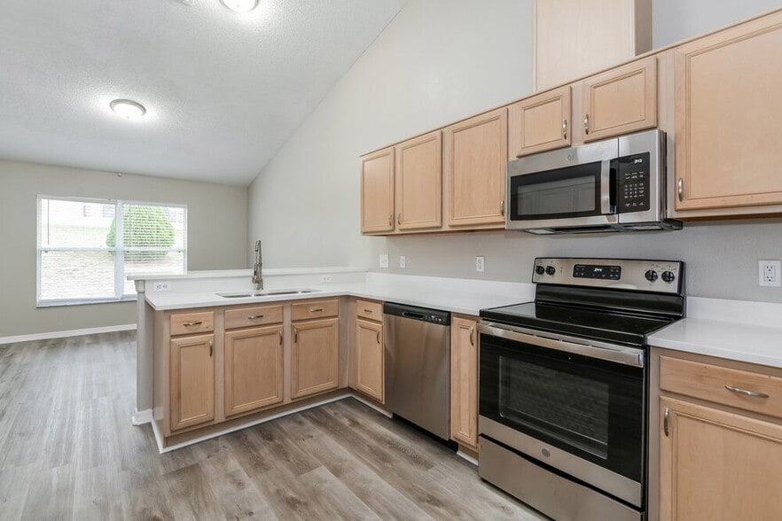 Building Photo - 942 Cork Oak Ln