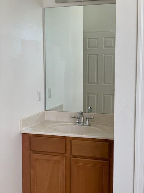 Building Photo - Beautiful 4-Bedroom, 2-Bath House Availabl...