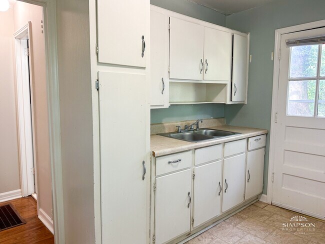 Building Photo - 1415 Richmond Pl