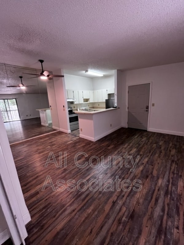 Building Photo - 3277 Fox Chase Cir