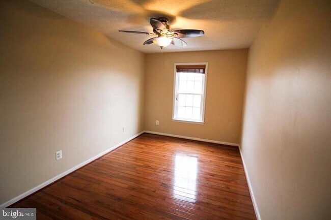 Building Photo - 35382 Gosling Ln
