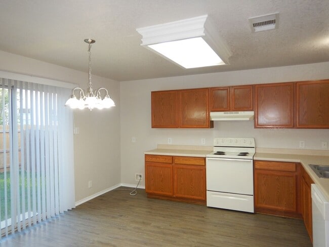 Building Photo - 16127 Branding Pass