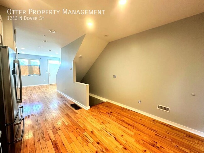 Building Photo - Modern 3BR/2.5BA Home with Balcony Terrace...