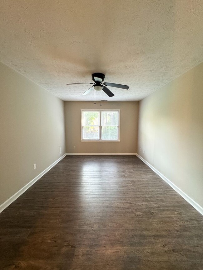 Building Photo - 2582 Gotts Ln