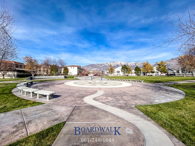 Building Photo - Spectacular 3 bed 2.5 bath in Highland