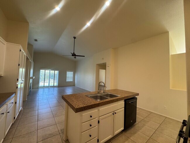 Building Photo - 45270 Sunbrook Ln
