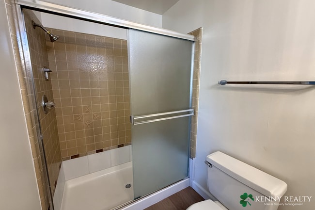 Building Photo - Updated 3 Bedroom, 2 Bathroom in Laurelwood Neighborhood San Mateo